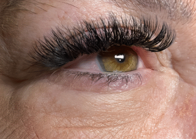 Volume lash set transformation by Quinn at SR Studio
